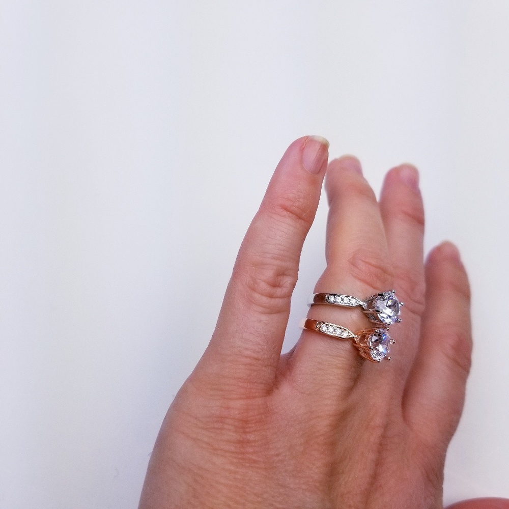 18k Rose Gold 1.75 CZ Solitaire Round Ring - Picture 6 of 7